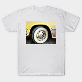 Ready To Roll Classic Car - photography T-Shirt